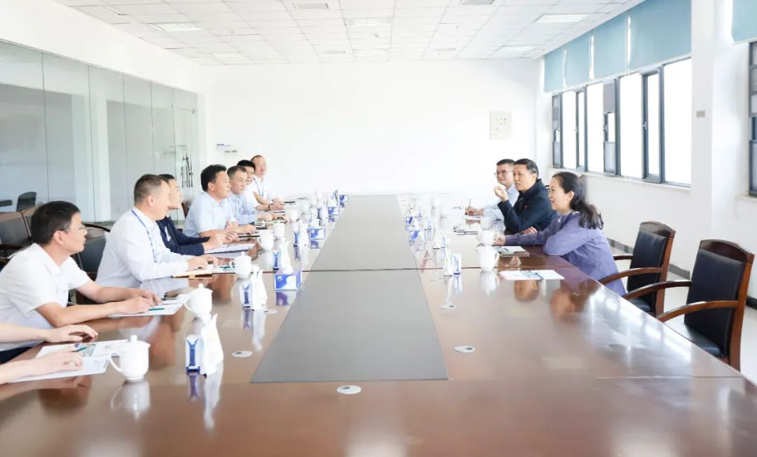 快樂過“雙節”，安全不放假｜河南農投集團黨委書記、董事長李曉寰一行蒞臨花花牛乳業集團開展“雙節”安全生產大檢查活動并慰問一線職工、