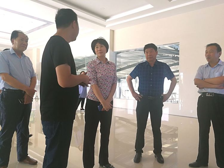 駐馬店市委常委、統(tǒng)戰(zhàn)部長姚新文 蒞臨花花牛乳業(yè)集團(tuán)總部調(diào)研